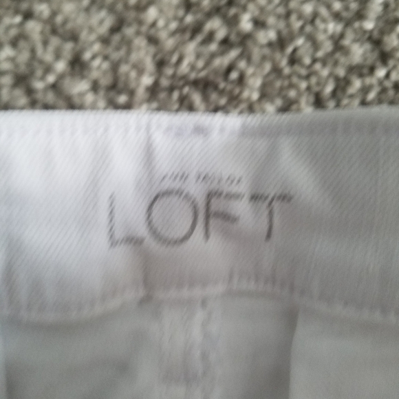 Ann Taylor Loft white curvy boot mid-rise pants - Picture 7 of 8